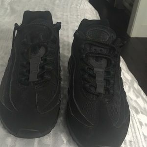 Nike AirMax 95 Black 10.5 Male